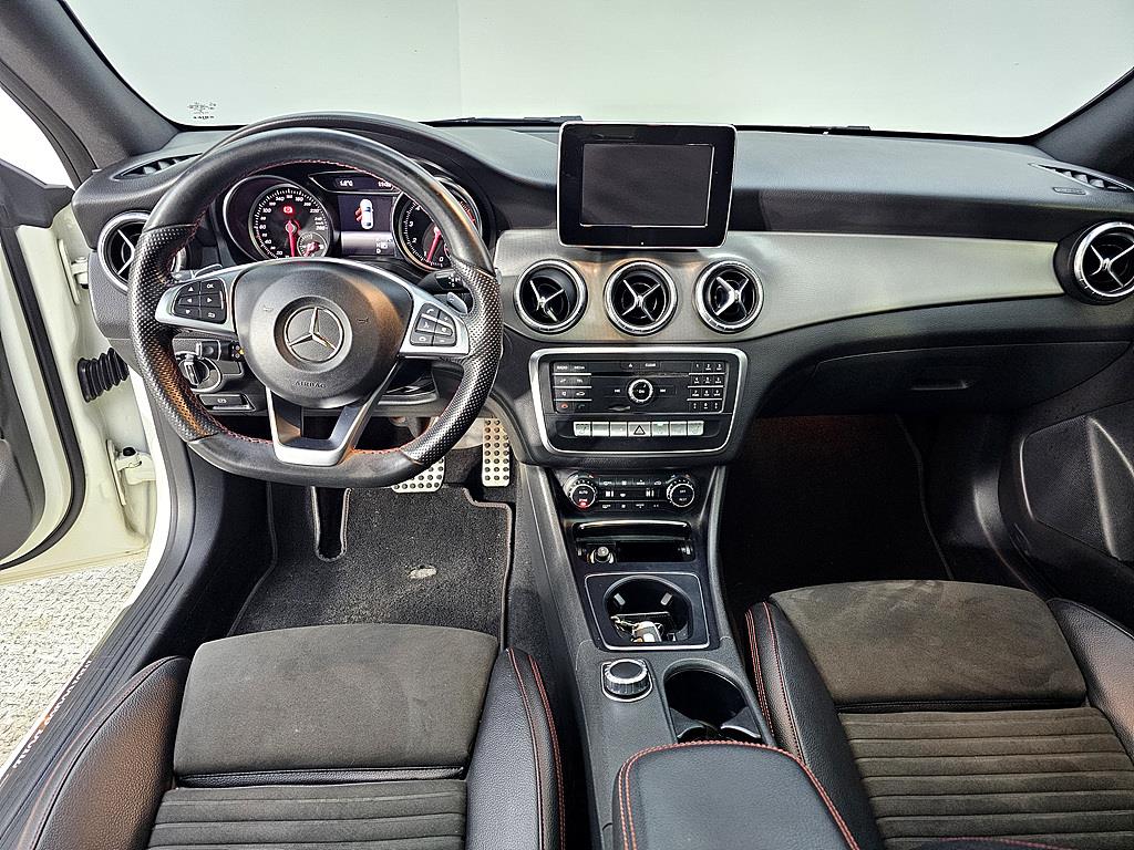 Mercedes Benz CLA Class - Vista 5