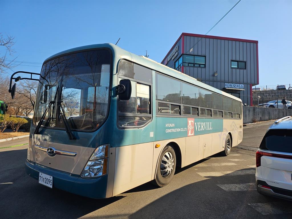 medium and large bus Medium-sized Hyundai Bus 2014 Amarillo - Importación desde Corea - HF Imports Iquique - Foto 1