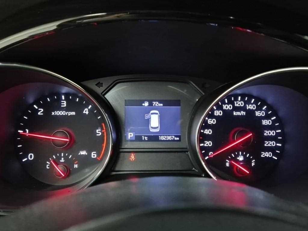 KIA Carnival - Vista 6