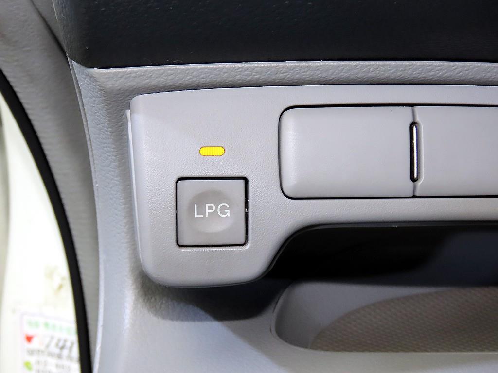 KIA Carens 2007 Blanco - Importación desde Corea - HF Imports Iquique - Foto 13