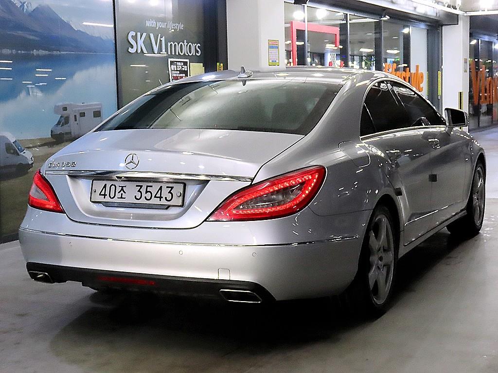 Mercedes Benz CLS Class - Vista 4