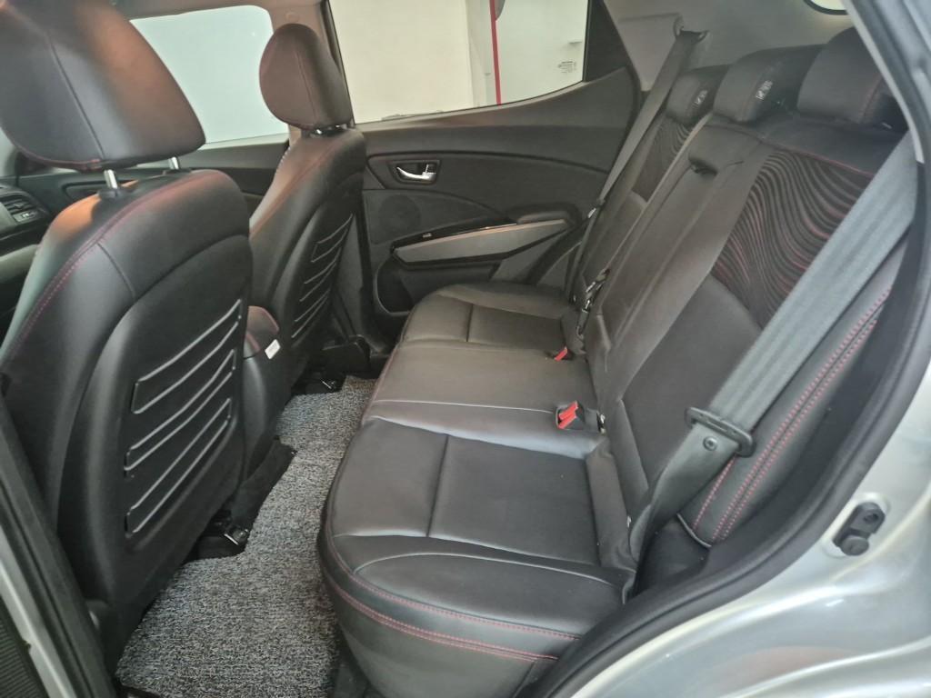 Ssangyong Tivoli - Vista 12