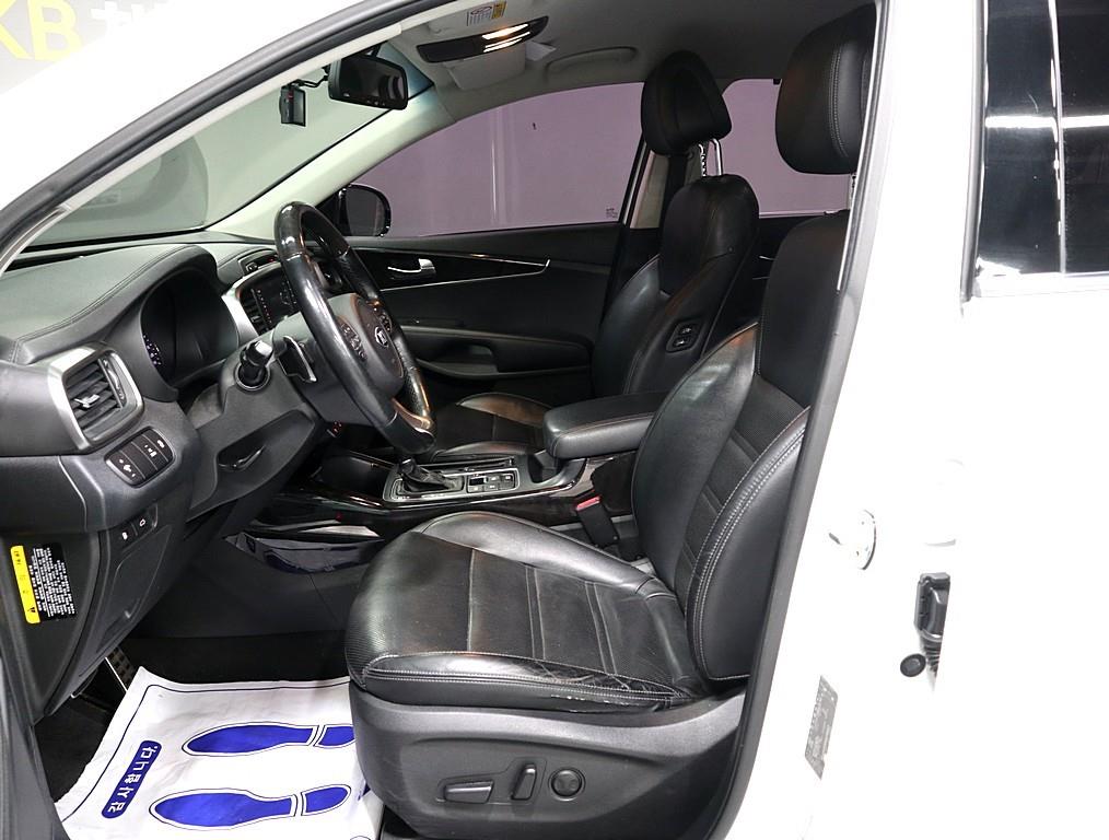 KIA Sorento - Vista 9