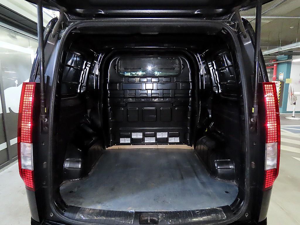 HYUNDAI Staria 2023 Negro - Importación desde Corea - HF Imports Iquique - Foto 17