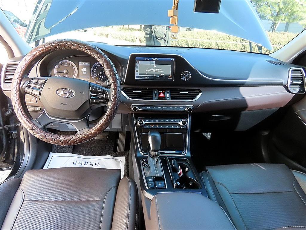 HYUNDAI Grandeur - Vista 7