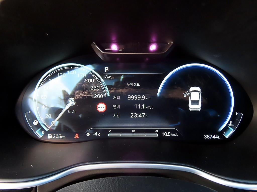 Genesis G80 - Vista 9