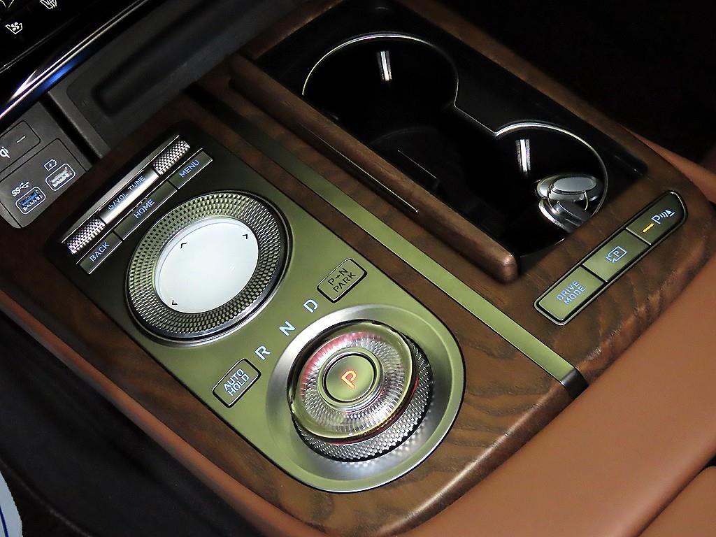 Genesis G80 - Vista 12