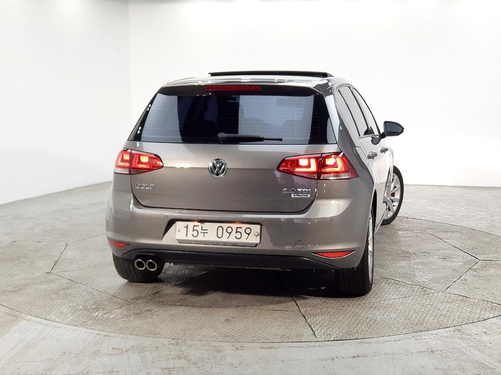 Volkswagen Golf - Vista 3