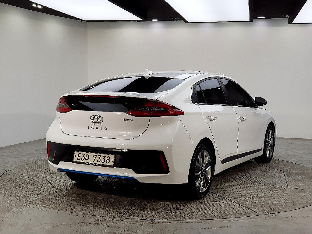 HYUNDAI Ioniq - Vista 4