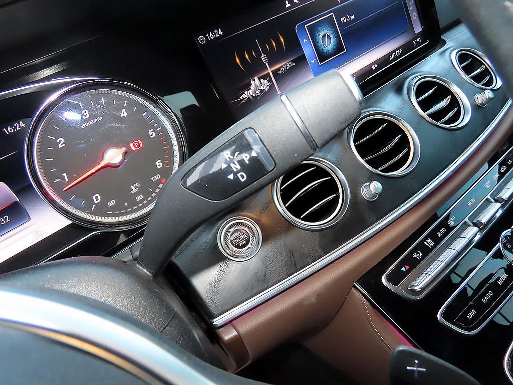 Mercedes Benz E class - Vista 10