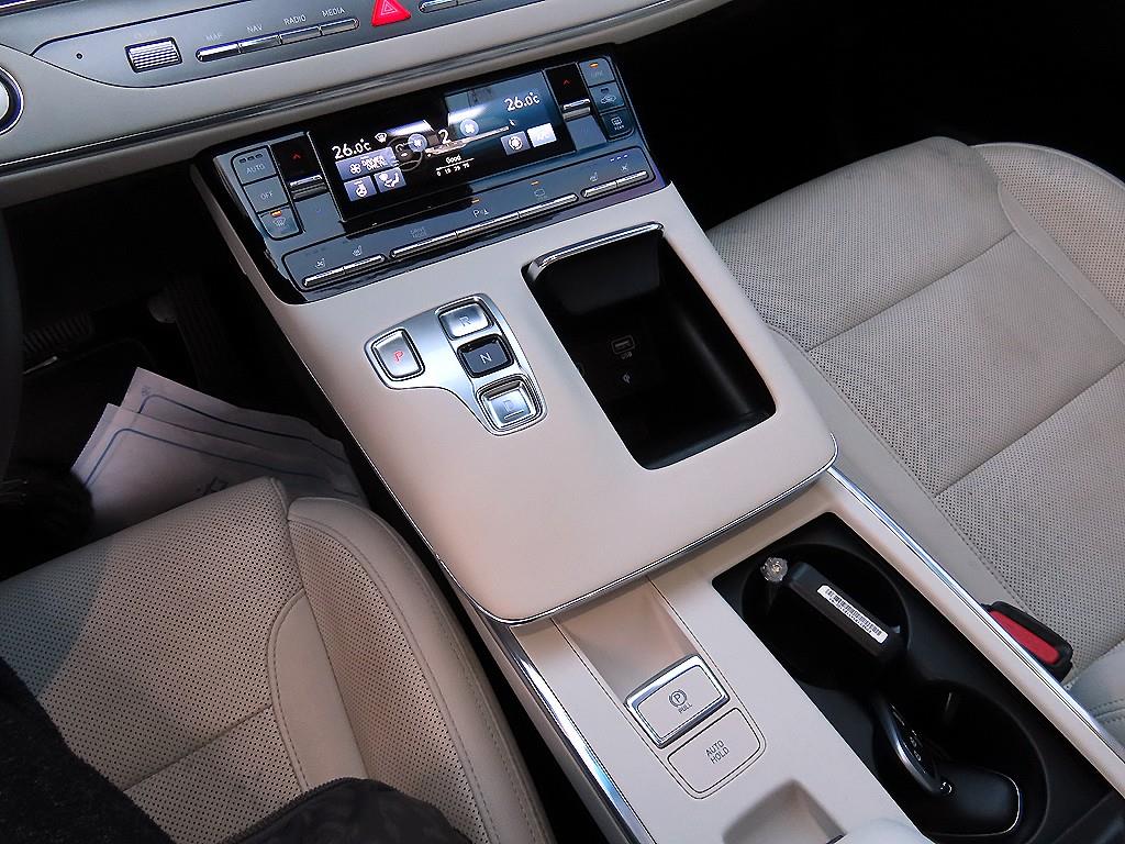 HYUNDAI Grandeur - Vista 10