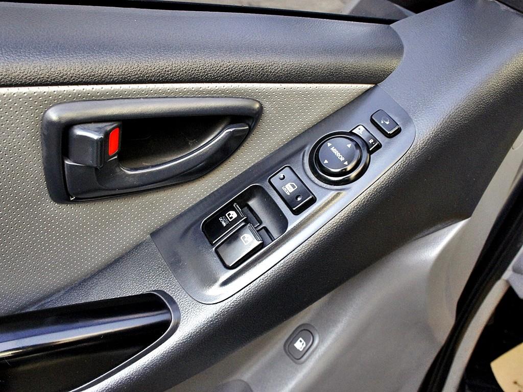 HYUNDAI Starex 2016 Gris - Importación desde Corea - HF Imports Iquique - Foto 13