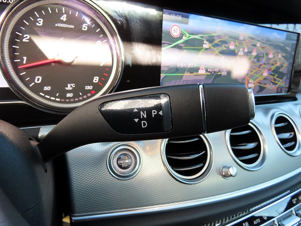 Mercedes Benz E class - Vista 10