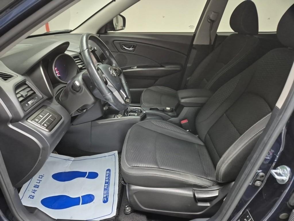 Ssangyong Tivoli - Vista 11