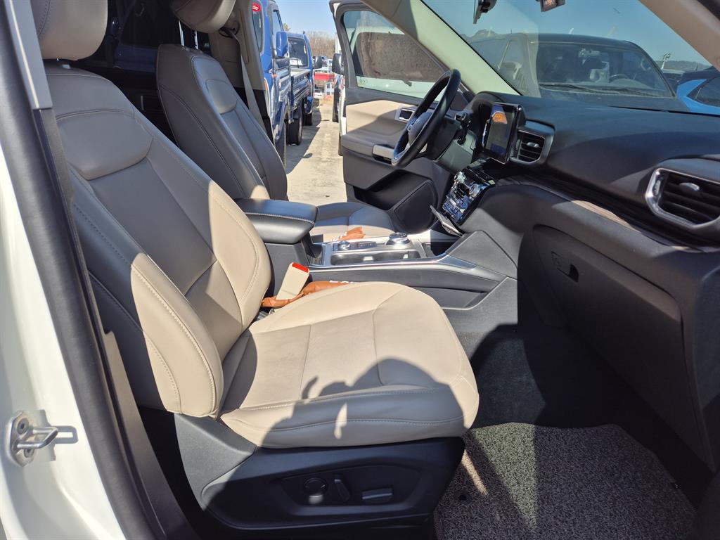 Ford Explorer - Vista 10