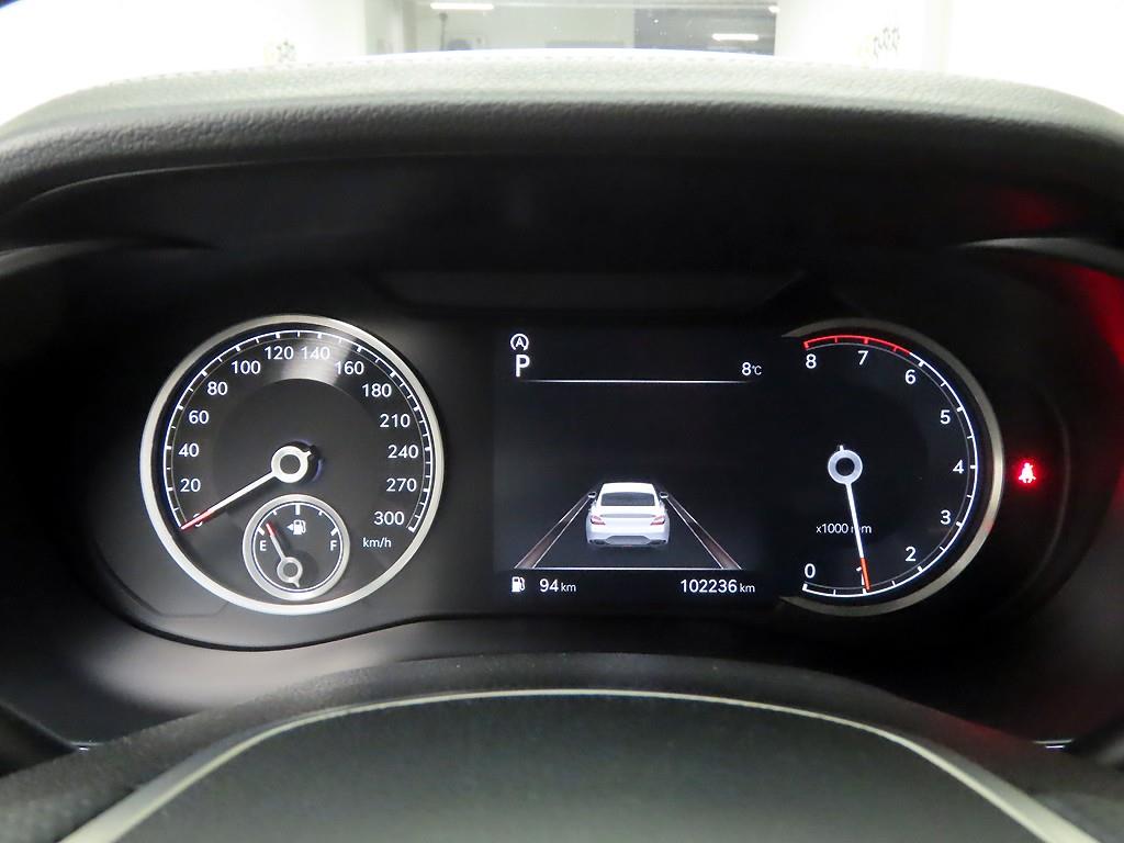 Genesis G70 - Vista 6