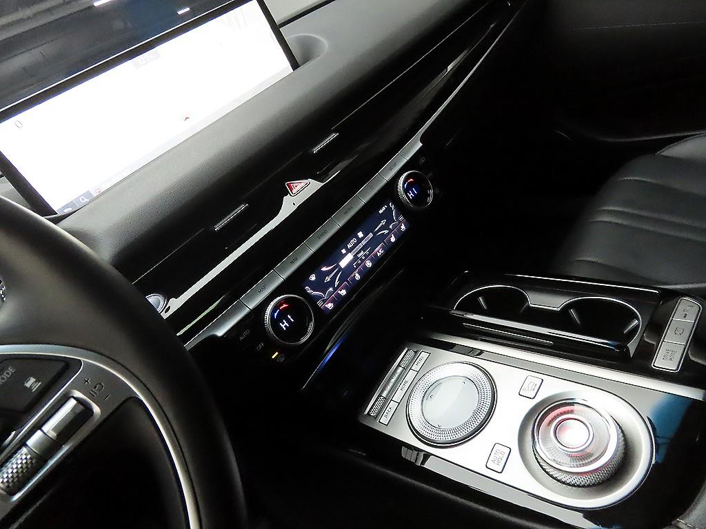 Genesis G80 - Vista 10