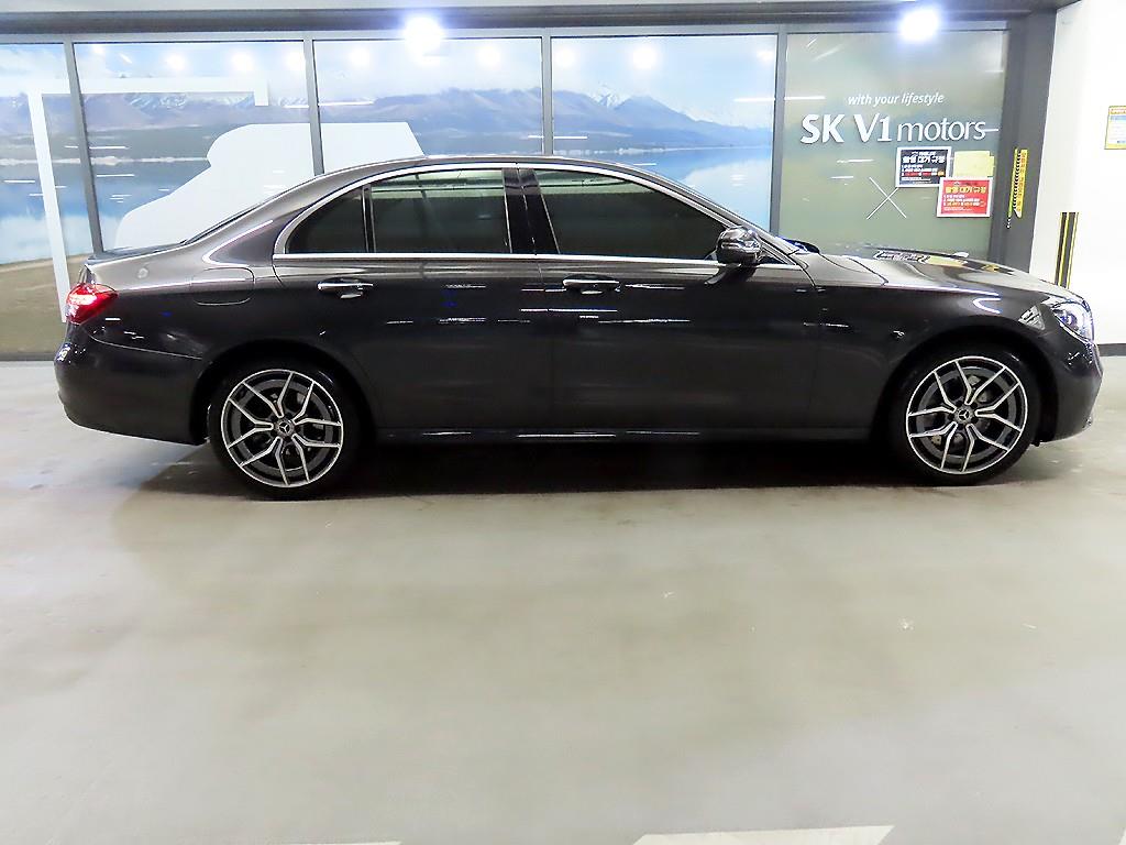 Mercedes Benz E class - Vista 3