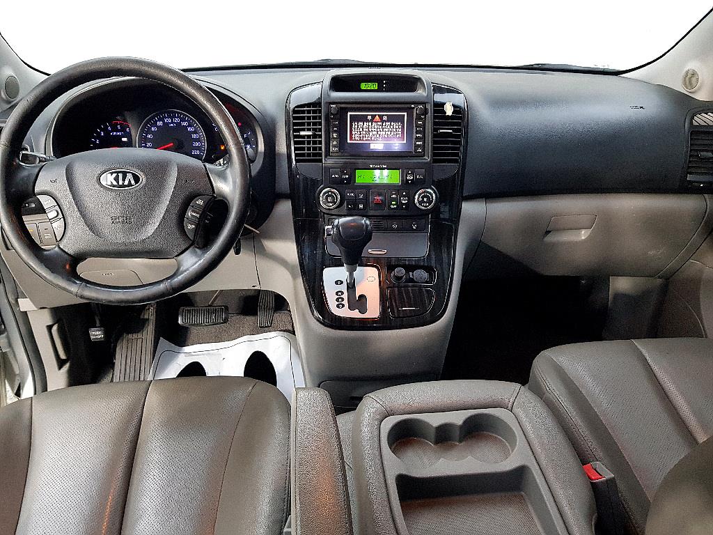KIA Carnival - Vista 5