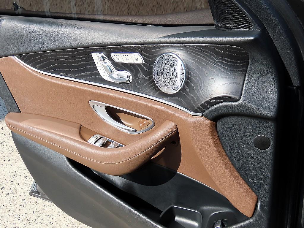 Mercedes Benz E class - Vista 11