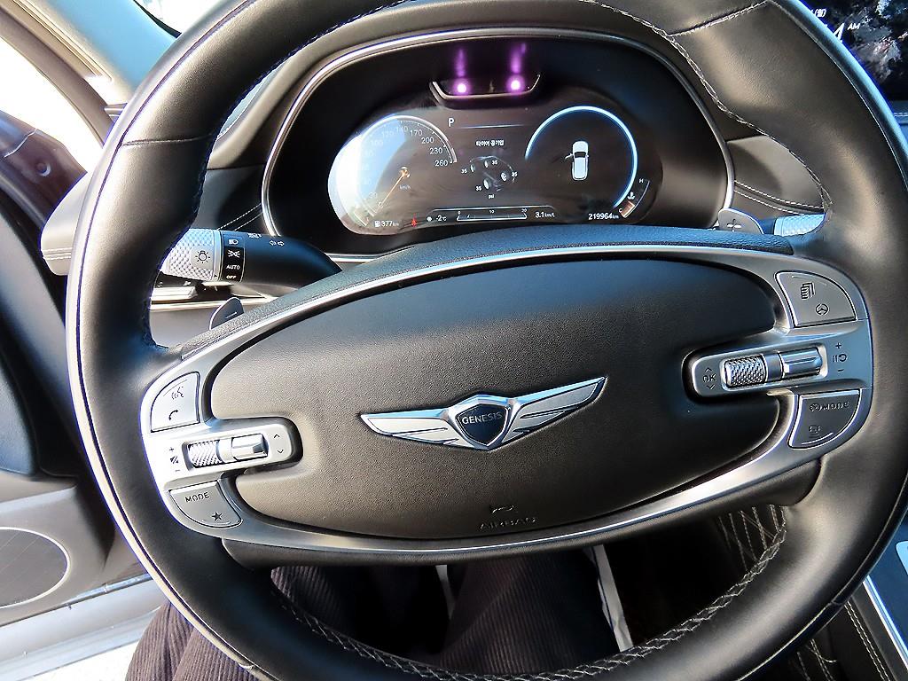 Genesis GV80 - Vista 8