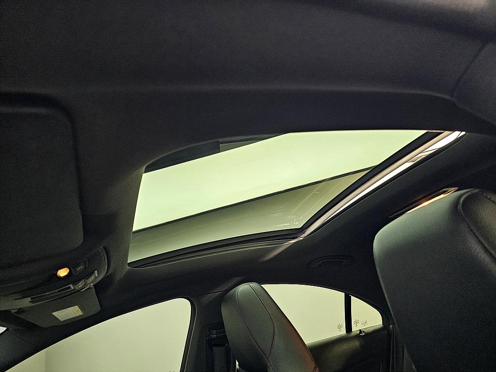 Mercedes Benz CLA Class - Vista 12