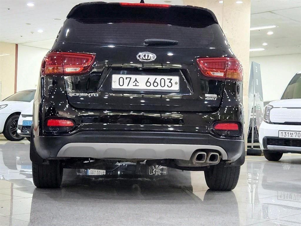 KIA Sorento - Vista 4