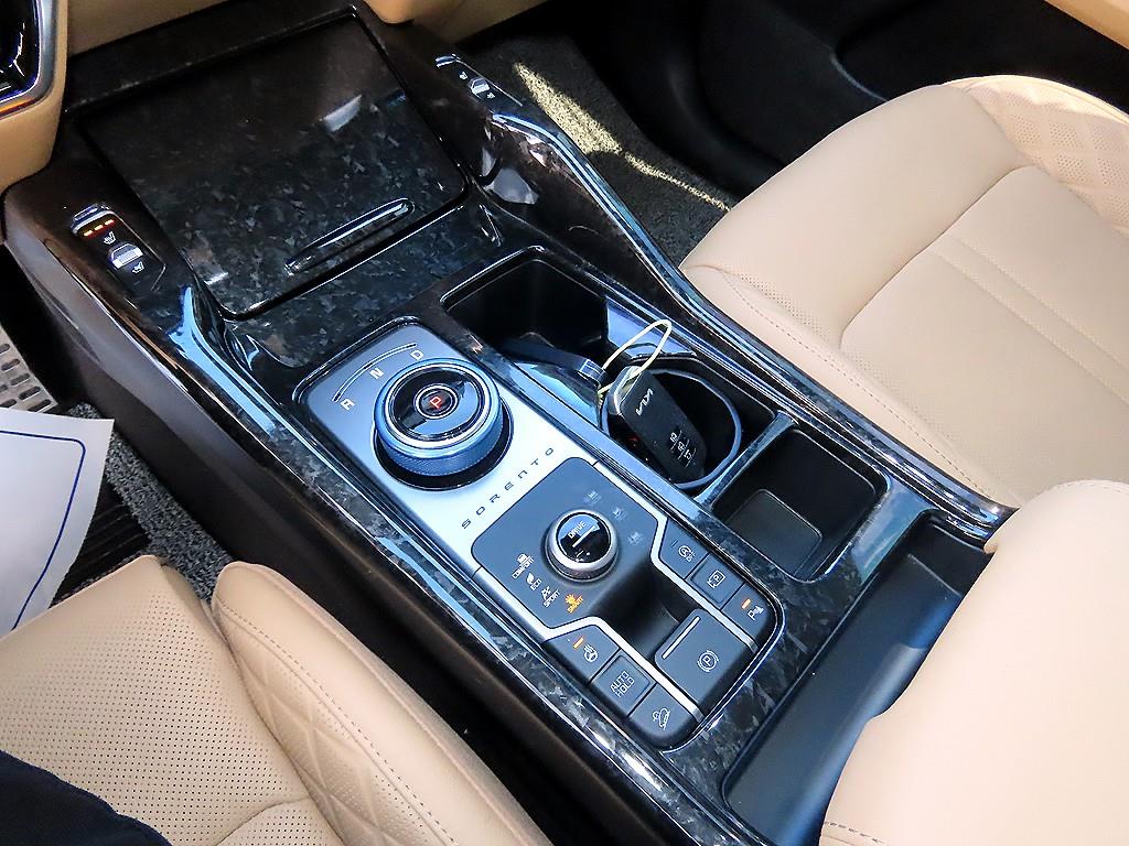 KIA Sorento - Vista 11