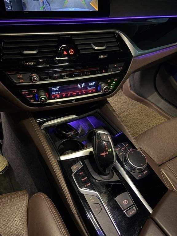 BMW 5 Series - Vista 6