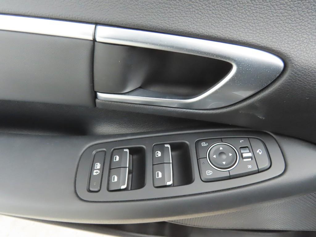 HYUNDAI Sonata - Vista 9