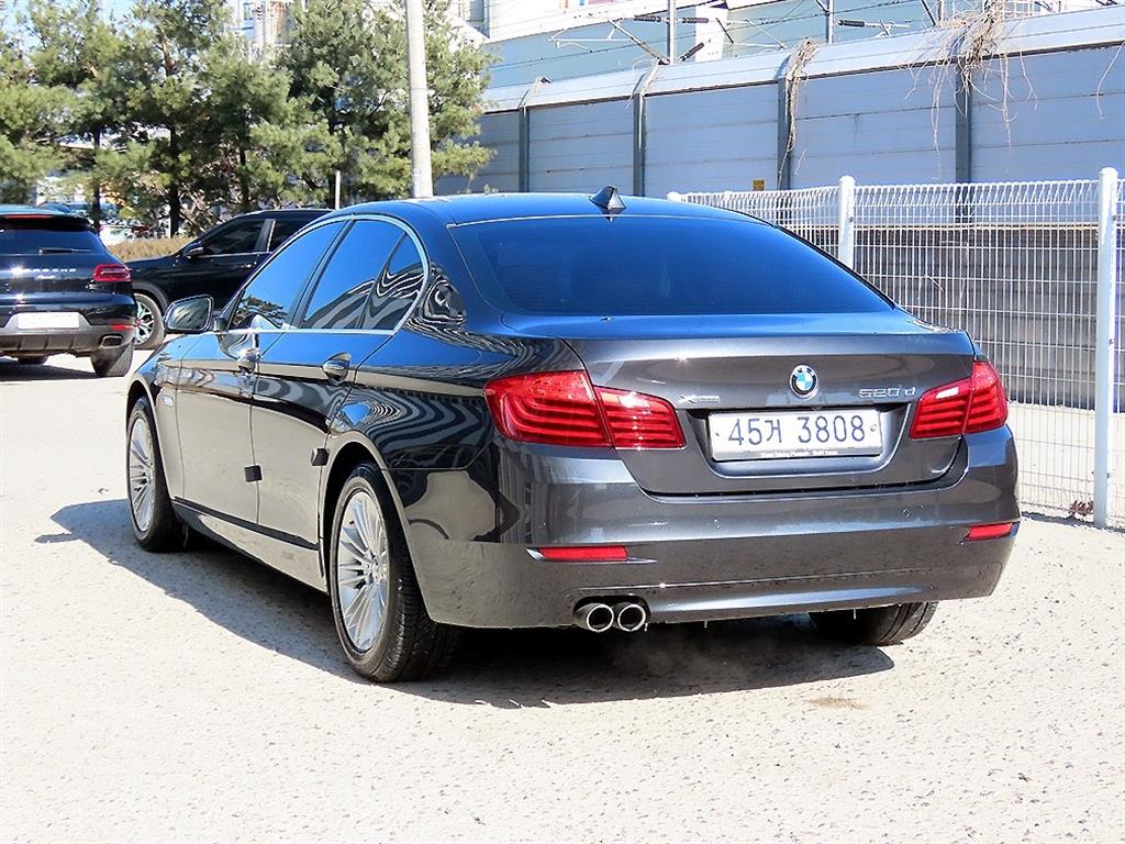 BMW 5 Series - Vista 3