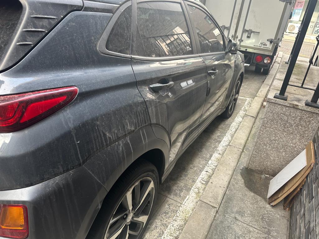 HYUNDAI Kona - Vista 3