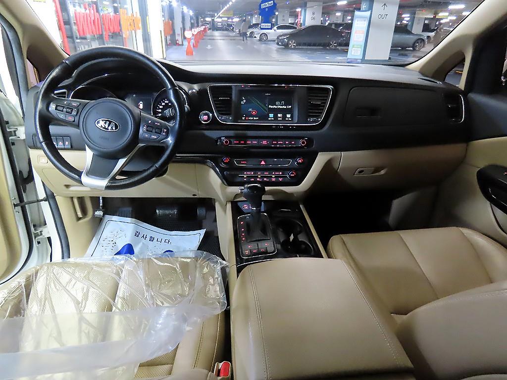 KIA Carnival 2016 Blanco - Importación desde Corea - HF Imports Iquique - Foto 10