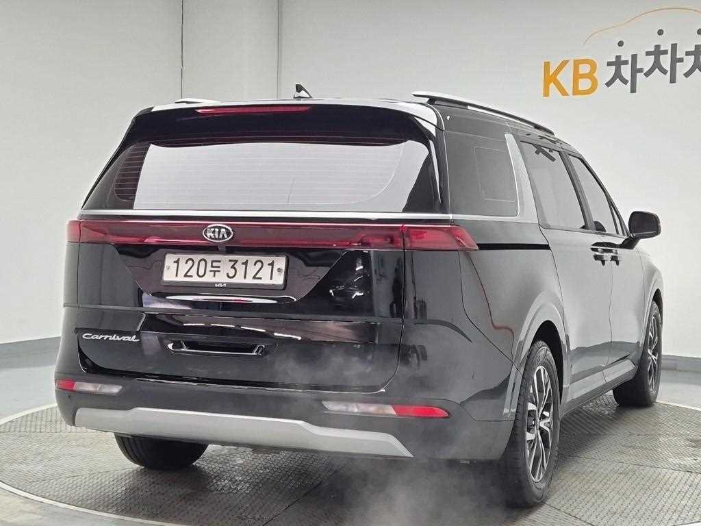 KIA Carnival - Vista 3