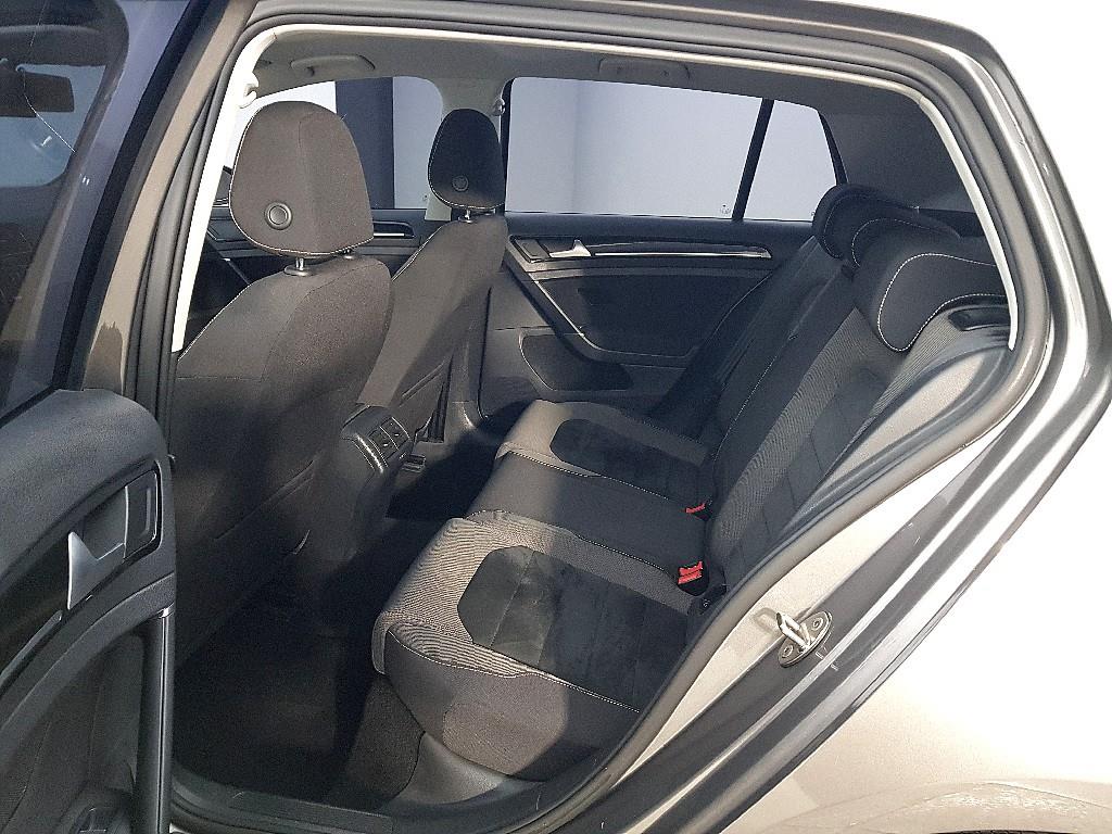 Volkswagen Golf - Vista 8