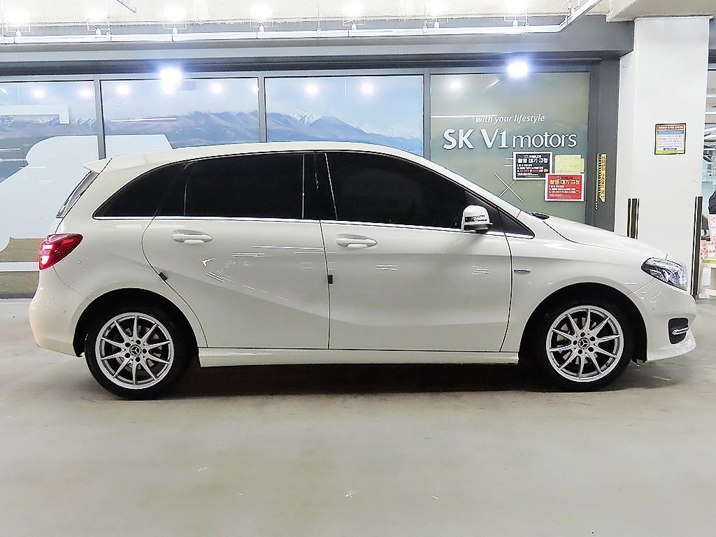 Mercedes Benz B Class (MY B) - Vista 3