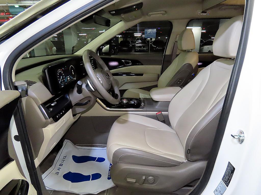 KIA Carnival - Vista 9