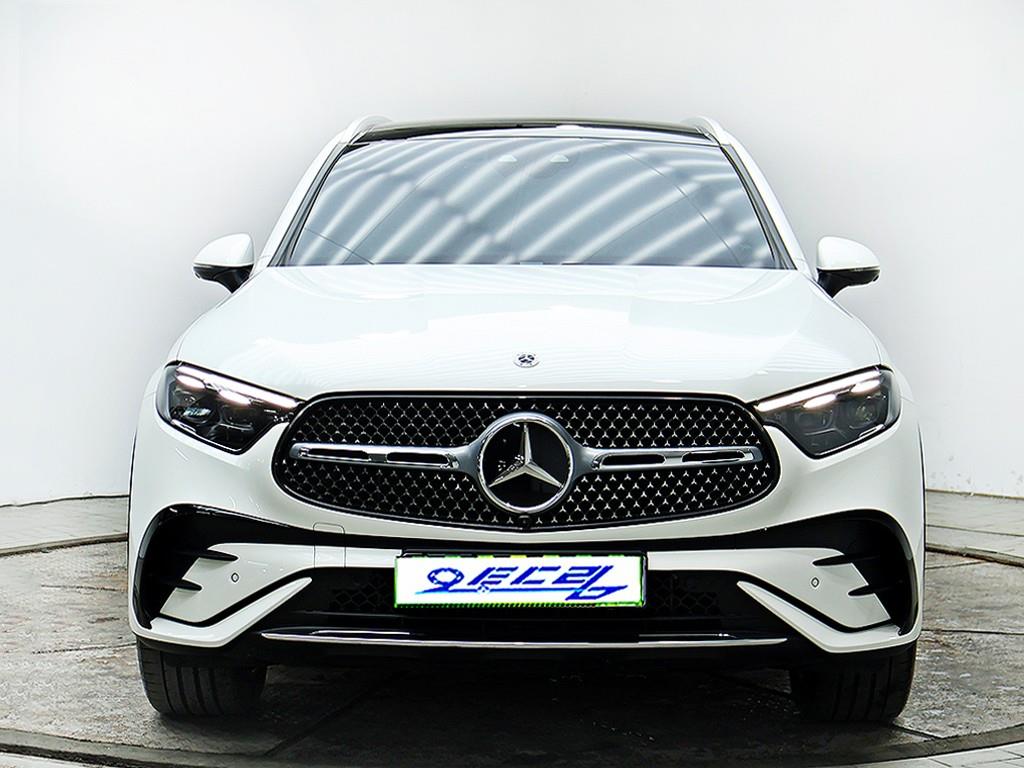 Mercedes Benz GLC Class - Vista 3