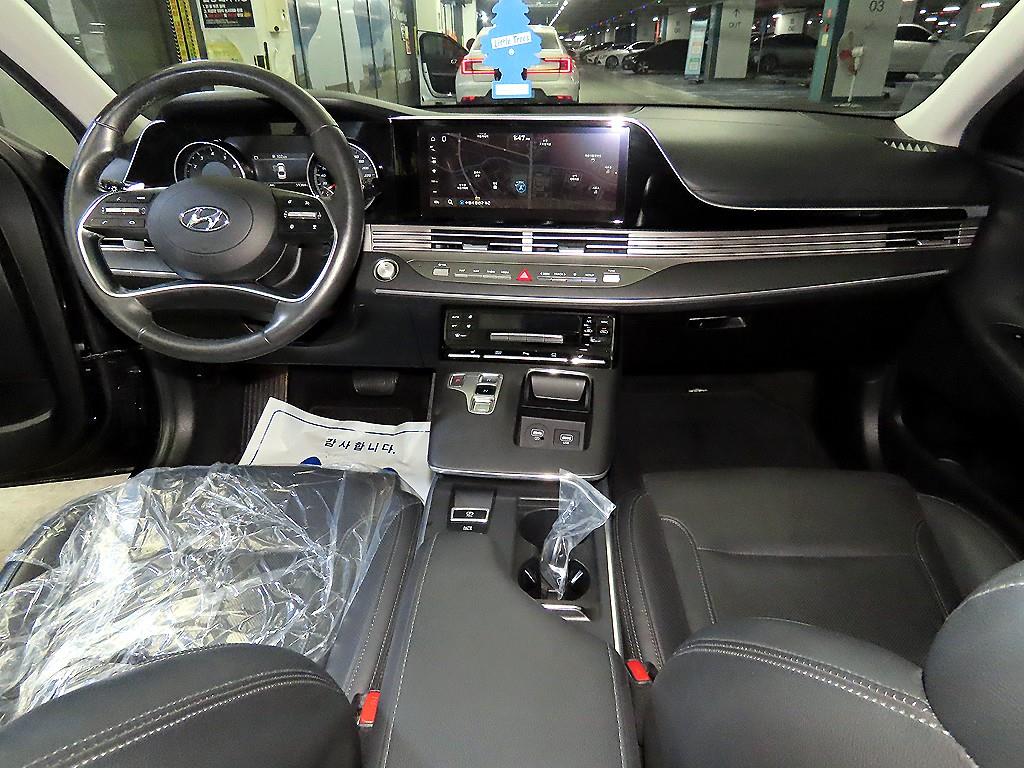 HYUNDAI Grandeur - Vista 10