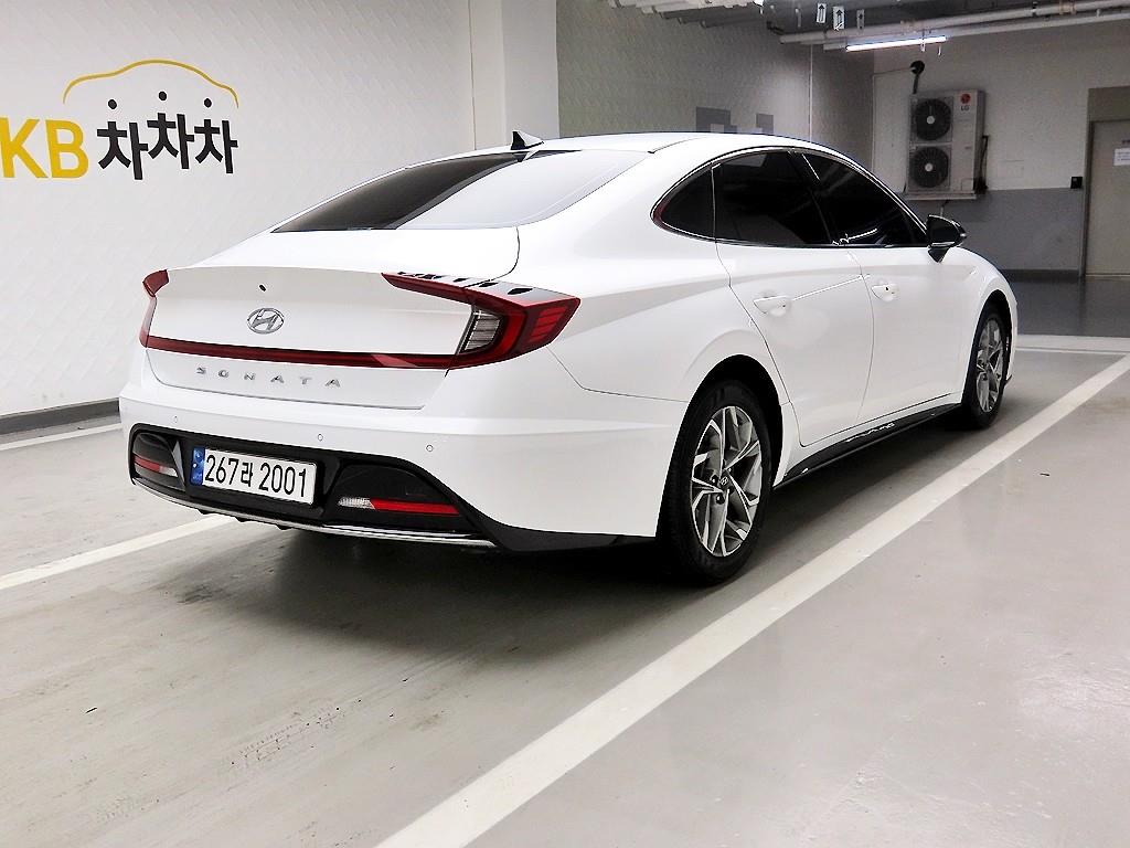 HYUNDAI Sonata - Vista 4