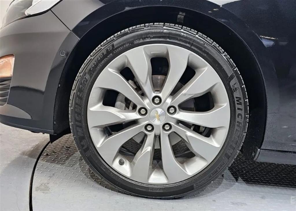 Chevrolet Malibu - Vista 5