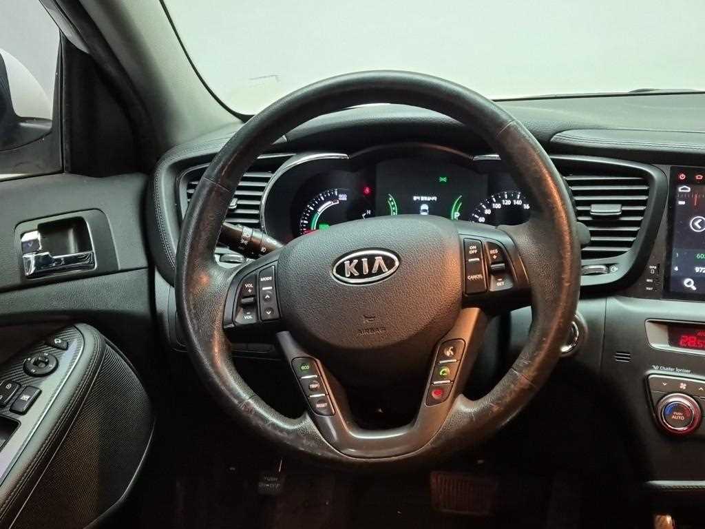 KIA K5 - Vista 9