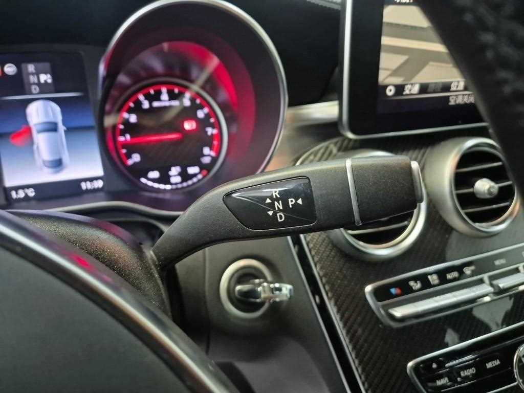 Mercedes Benz C Class - Vista 8