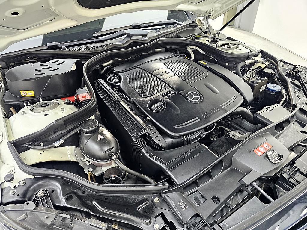 Mercedes Benz E class - Vista 6