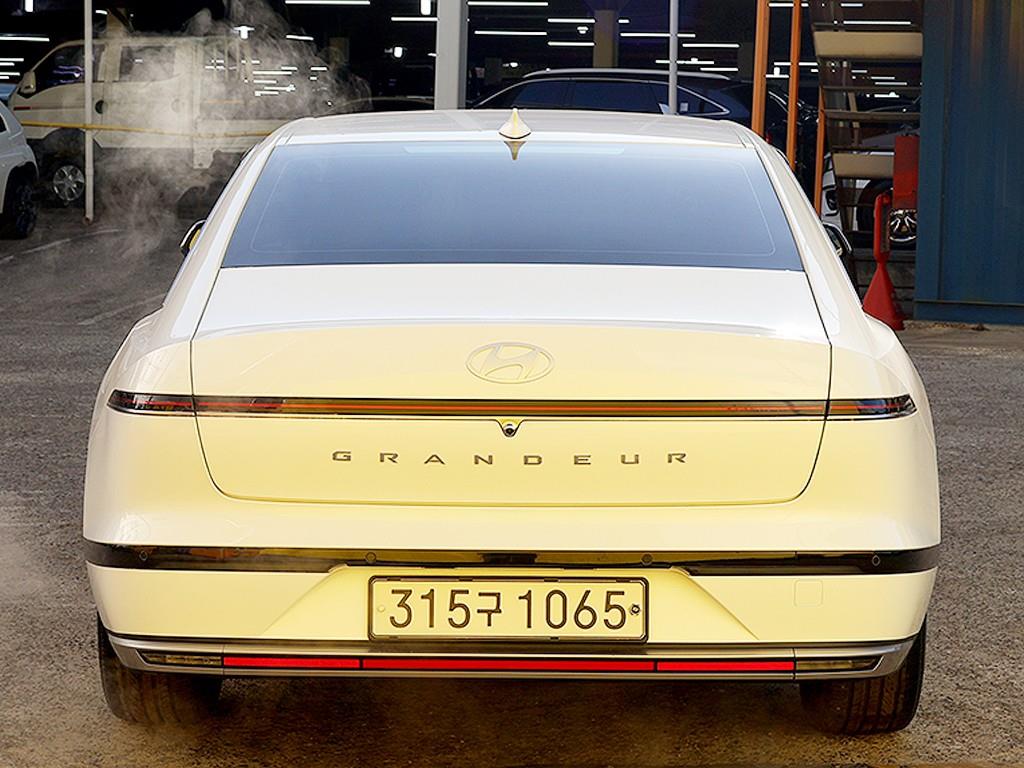 HYUNDAI Grandeur - Vista 5