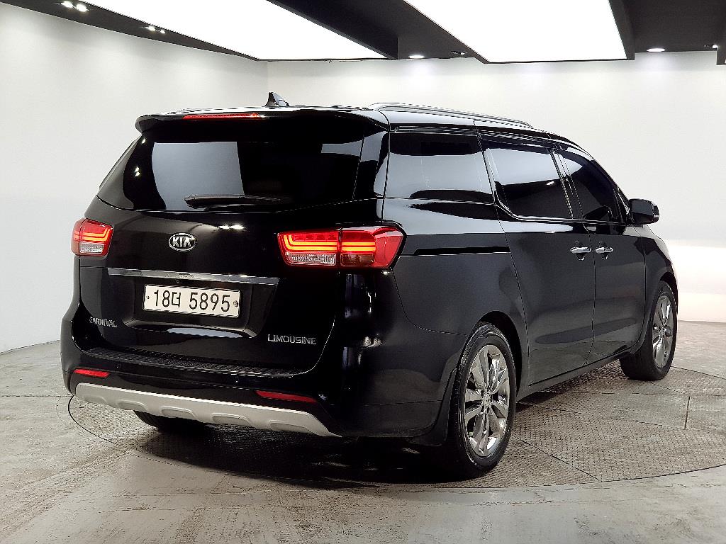 KIA Carnival - Vista 3