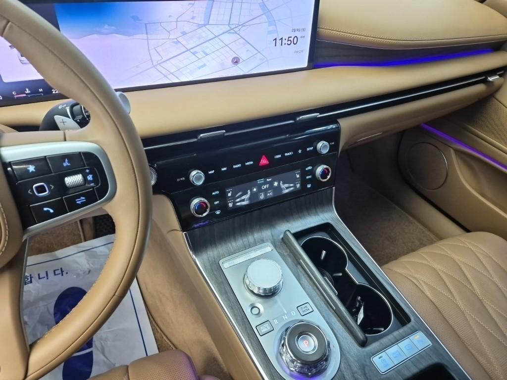 Genesis G80 - Vista 10