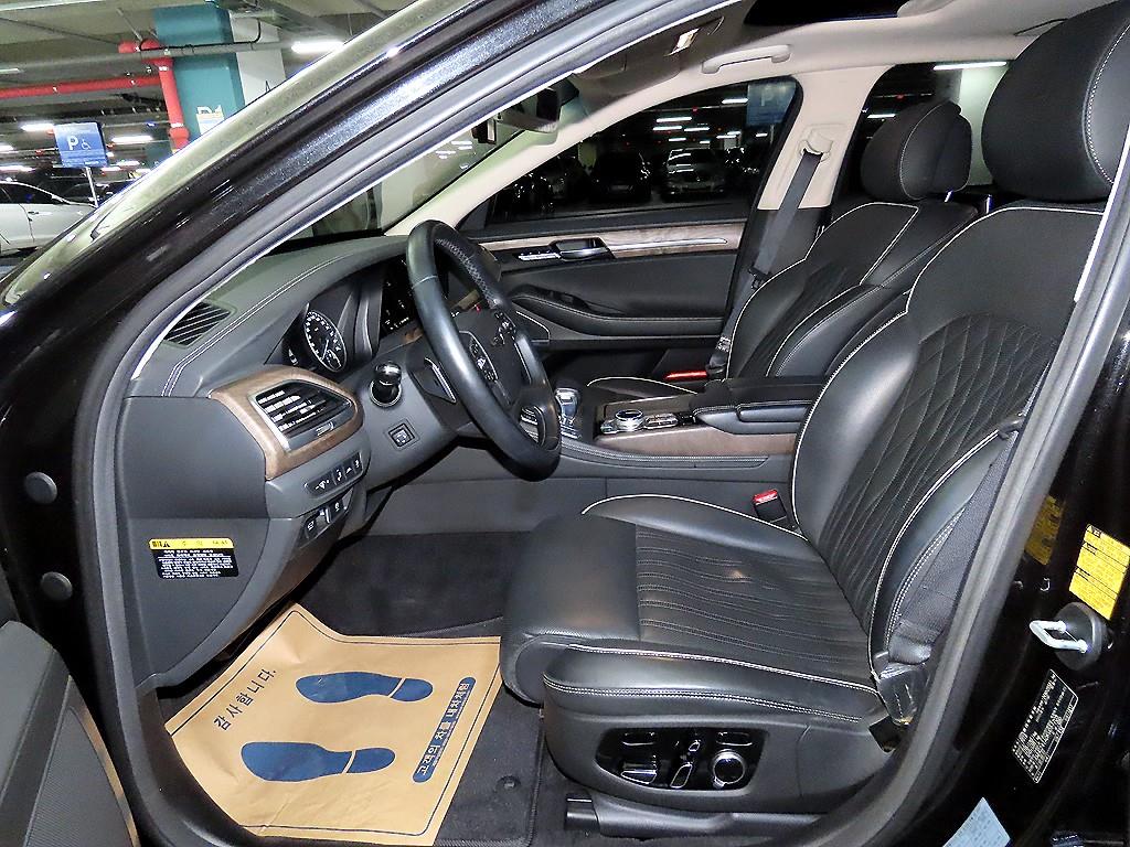 Genesis G90 - Vista 6