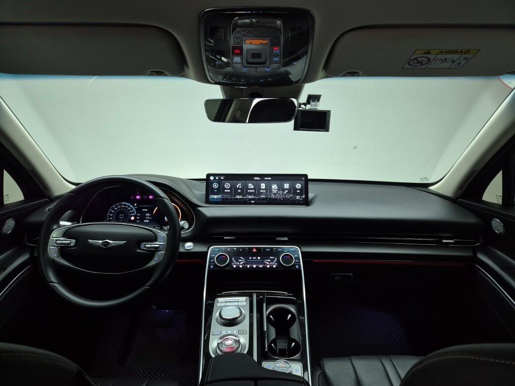 Genesis GV80 - Vista 8