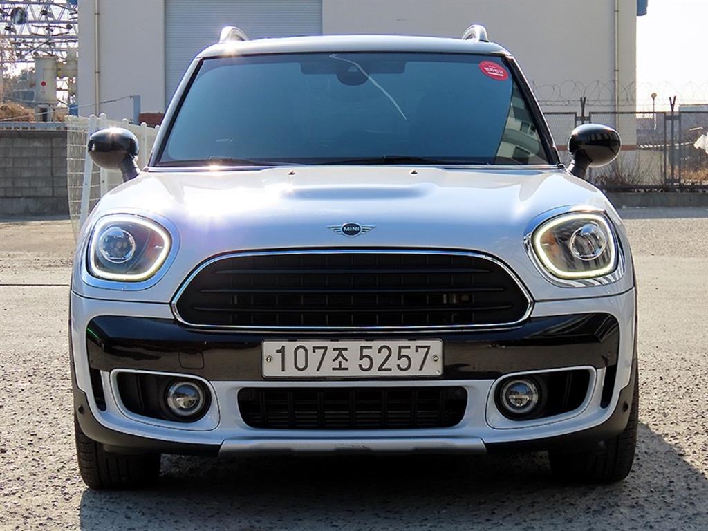 Mini Countryman 2020 Blanco - Importación desde Corea - HF Imports Iquique - Foto 1